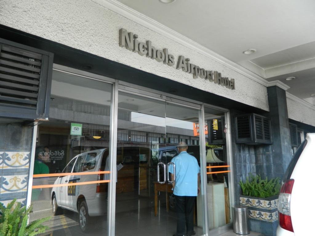 Nichols Airport Hotel 3*