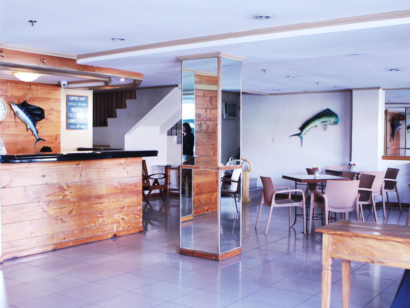 Nichols Airport Hotel 3*