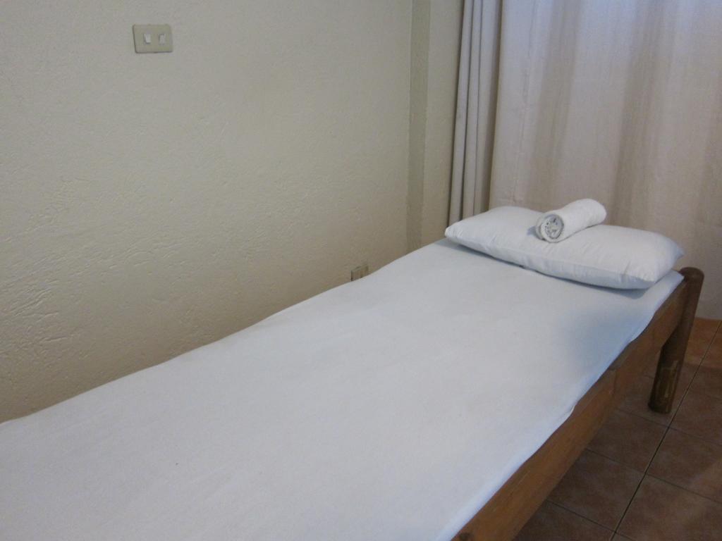Nichols Airport Hotel 3*
