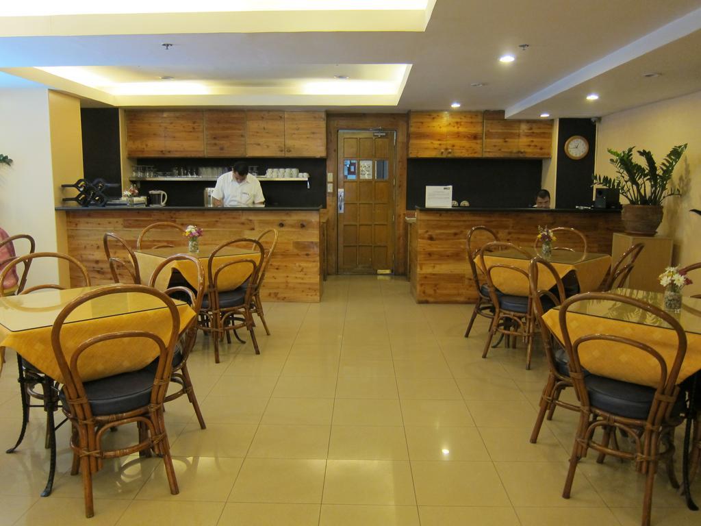 Nichols Airport 3*