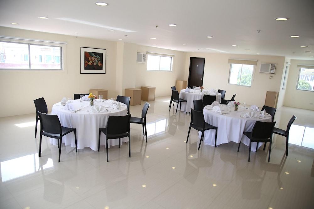 Hotel Nichols Airport Paranaque City